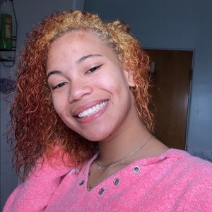 Meet your Posher, Jillian